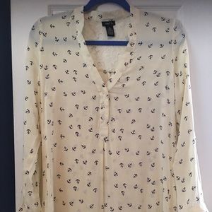 RUE 21 GUC Medium Cream Blouse with Navy Anchors